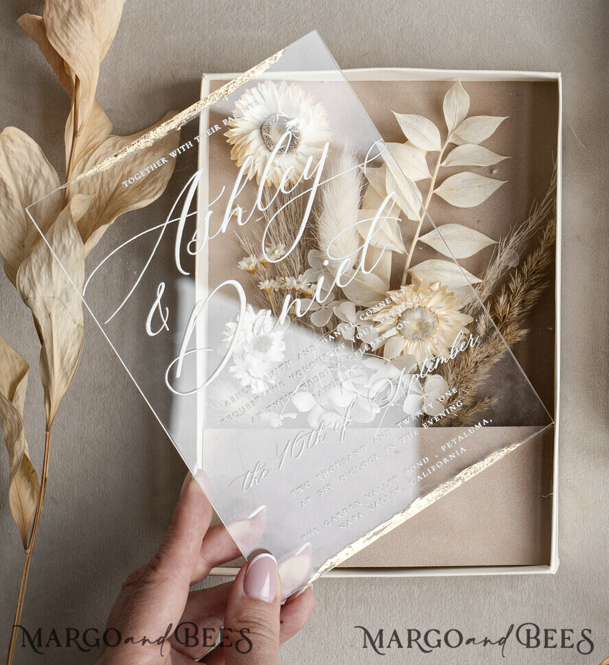 WEDDING INVITATIONS Invitations for VIP/ boxed Invites for Parents Natural Dried Flowers Wedding Invitations in velvet box, Plexi Glamour Boxed Wedding Invitation Suite Luxury, Romantic Velvet Wedding Cards, Bespoke Golden Invites