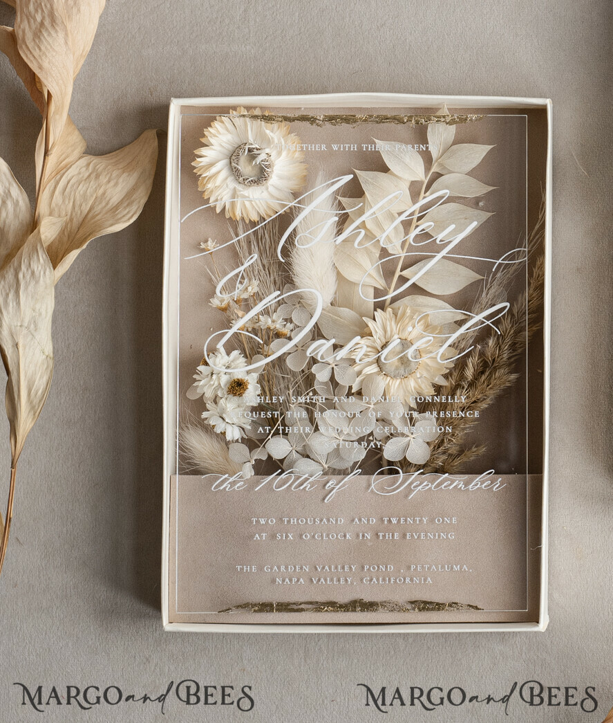 WEDDING INVITATIONS Invitations for VIP/ boxed Invites for Parents Natural Dried Flowers Wedding Invitations in velvet box, Plexi Glamour Boxed Wedding Invitation Suite Luxury, Romantic Velvet Wedding Cards, Bespoke Golden Invites