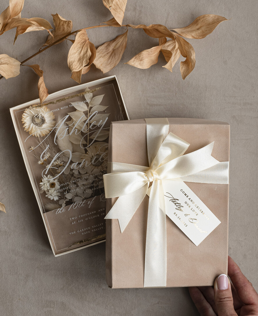 WEDDING INVITATIONS Invitations for VIP/ boxed Invites for Parents Natural Dried Flowers Wedding Invitations in velvet box, Plexi Glamour Boxed Wedding Invitation Suite Luxury, Romantic Velvet Wedding Cards, Bespoke Golden Invites