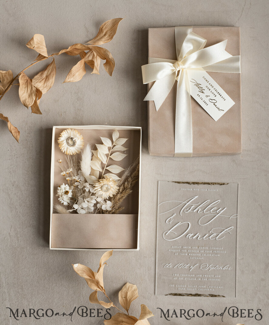 WEDDING INVITATIONS Invitations for VIP/ boxed Invites for Parents Natural Dried Flowers Wedding Invitations in velvet box, Plexi Glamour Boxed Wedding Invitation Suite Luxury, Romantic Velvet Wedding Cards, Bespoke Golden Invites