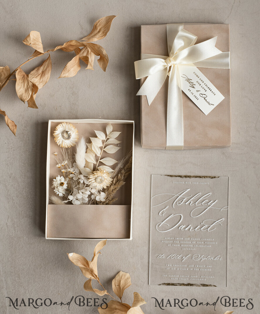 WEDDING INVITATIONS Invitations for VIP/ boxed Invites for Parents Natural Dried Flowers Wedding Invitations in velvet box, Plexi Glamour Boxed Wedding Invitation Suite Luxury, Romantic Velvet Wedding Cards, Bespoke Golden Invites