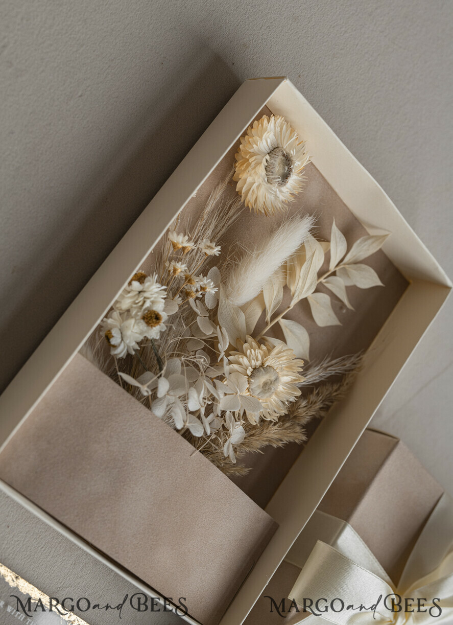 WEDDING INVITATIONS Invitations for VIP/ boxed Invites for Parents Natural Dried Flowers Wedding Invitations in velvet box, Plexi Glamour Boxed Wedding Invitation Suite Luxury, Romantic Velvet Wedding Cards, Bespoke Golden Invites