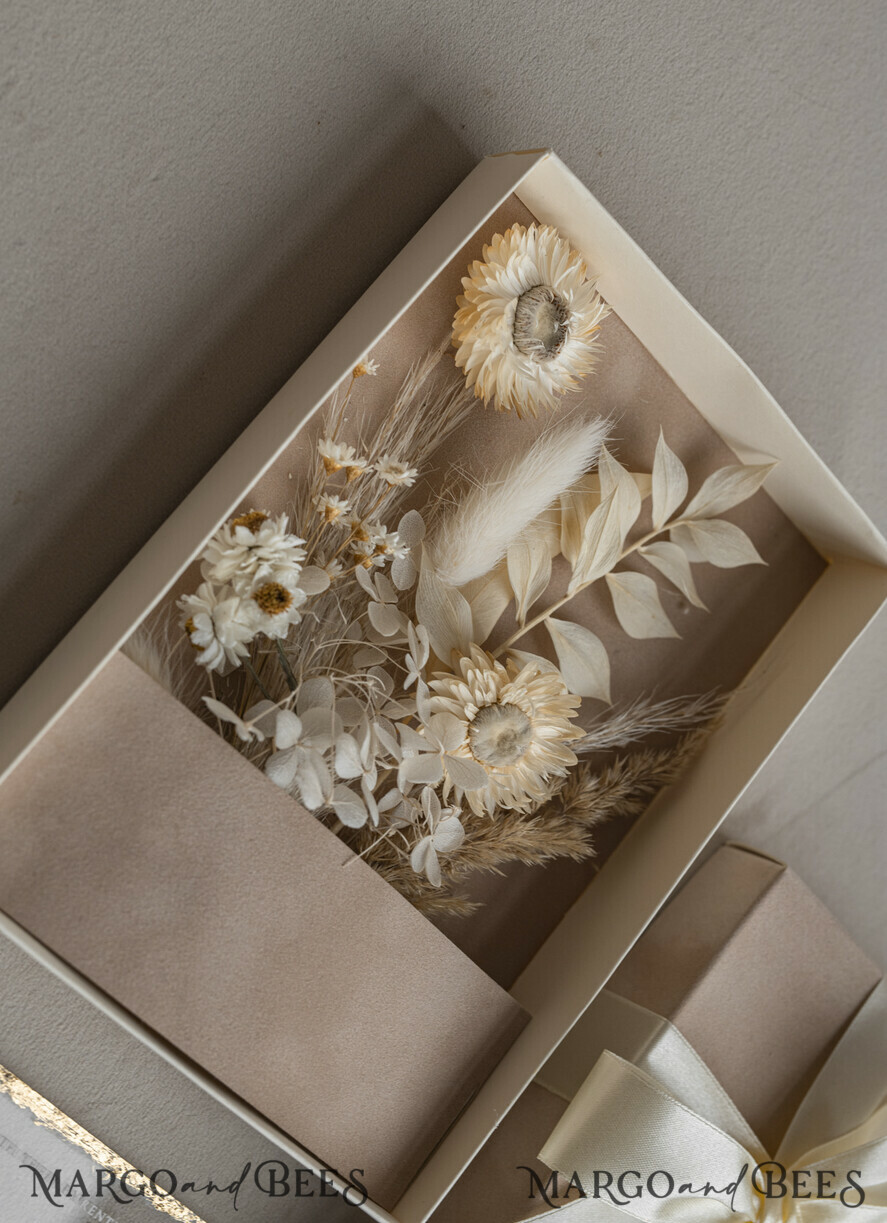 WEDDING INVITATIONS Invitations for VIP/ boxed Invites for Parents Natural Dried Flowers Wedding Invitations in velvet box, Plexi Glamour Boxed Wedding Invitation Suite Luxury, Romantic Velvet Wedding Cards, Bespoke Golden Invites