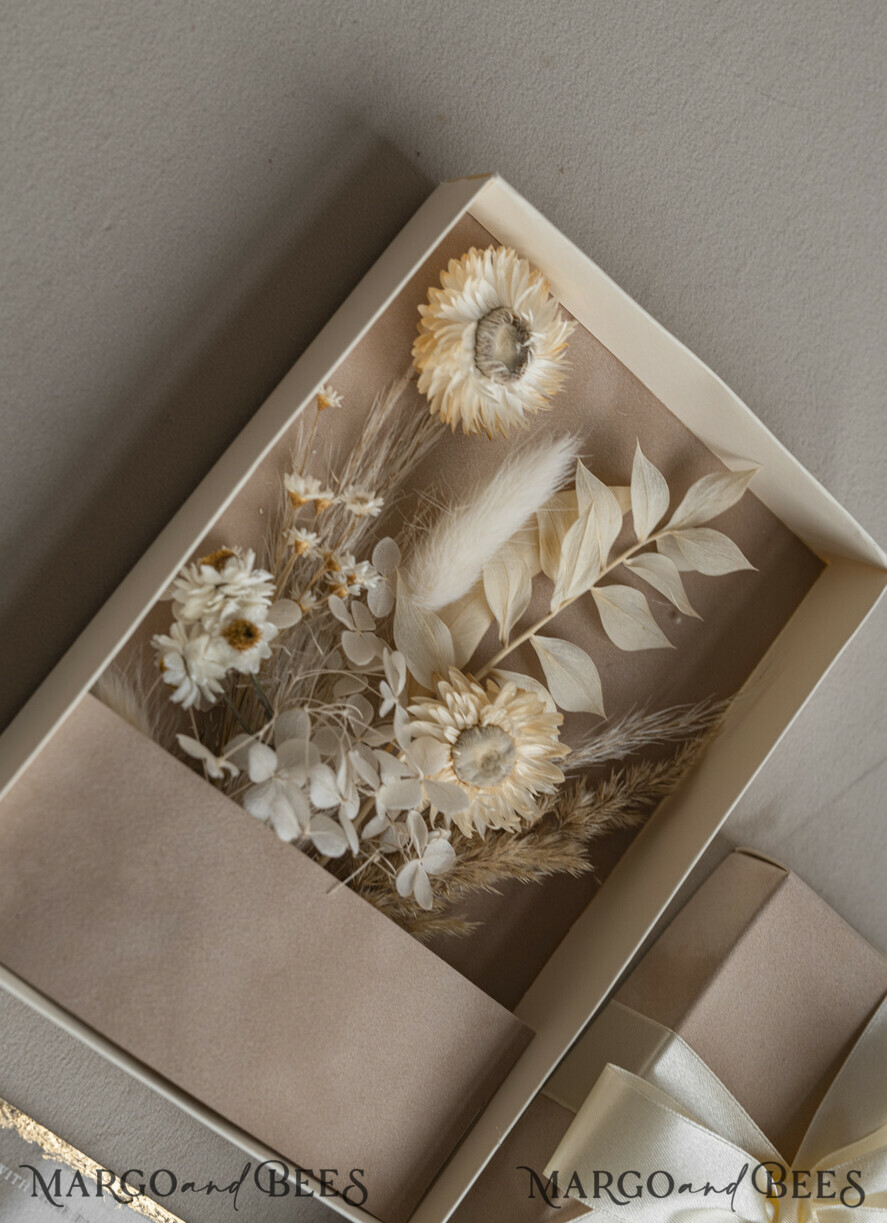 WEDDING INVITATIONS Invitations for VIP/ boxed Invites for Parents Natural Dried Flowers Wedding Invitations in velvet box, Plexi Glamour Boxed Wedding Invitation Suite Luxury, Romantic Velvet Wedding Cards, Bespoke Golden Invites