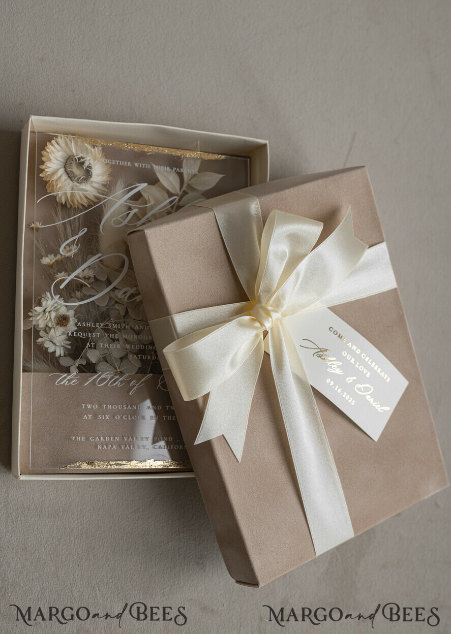 WEDDING INVITATIONS Invitations for VIP/ boxed Invites for Parents Natural Dried Flowers Wedding Invitations in velvet box, Plexi Glamour Boxed Wedding Invitation Suite Luxury, Romantic Velvet Wedding Cards, Bespoke Golden Invites
