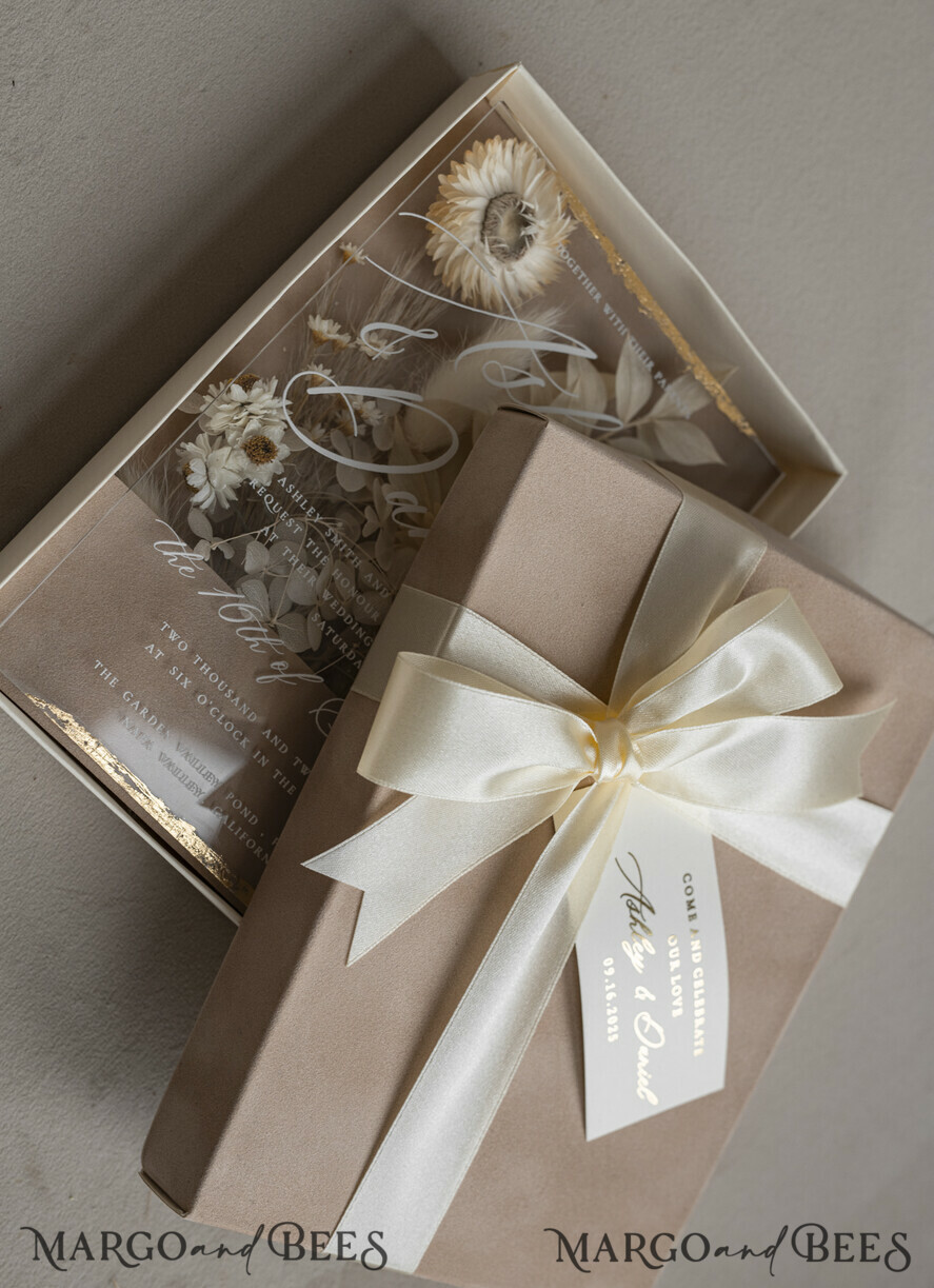 WEDDING INVITATIONS Invitations for VIP/ boxed Invites for Parents Natural Dried Flowers Wedding Invitations in velvet box, Plexi Glamour Boxed Wedding Invitation Suite Luxury, Romantic Velvet Wedding Cards, Bespoke Golden Invites