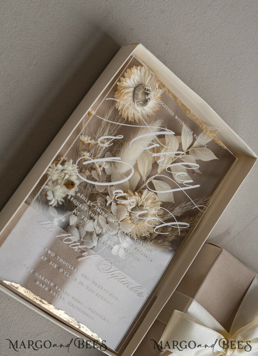 WEDDING INVITATIONS Invitations for VIP/ boxed Invites for Parents Natural Dried Flowers Wedding Invitations in velvet box, Plexi Glamour Boxed Wedding Invitation Suite Luxury, Romantic Velvet Wedding Cards, Bespoke Golden Invites
