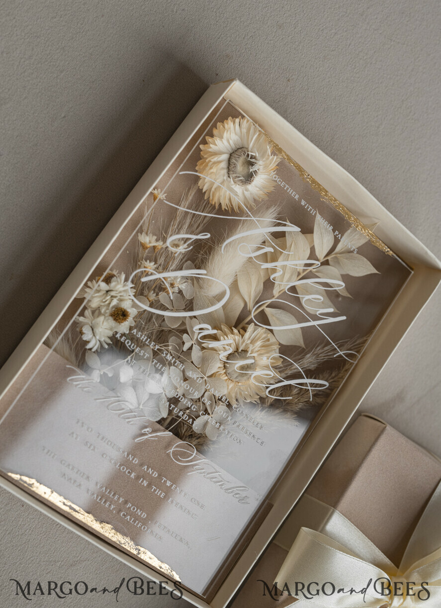WEDDING INVITATIONS Invitations for VIP/ boxed Invites for Parents Natural Dried Flowers Wedding Invitations in velvet box, Plexi Glamour Boxed Wedding Invitation Suite Luxury, Romantic Velvet Wedding Cards, Bespoke Golden Invites