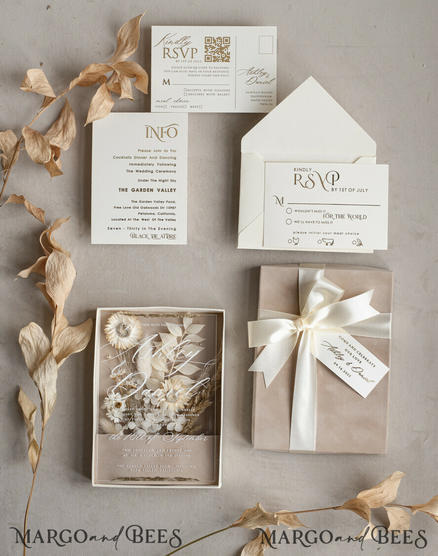 WEDDING INVITATIONS Invitations for VIP/ boxed Invites for Parents Natural Dried Flowers Wedding Invitations in velvet box, Plexi Glamour Boxed Wedding Invitation Suite Luxury, Romantic Velvet Wedding Cards, Bespoke Golden Invites