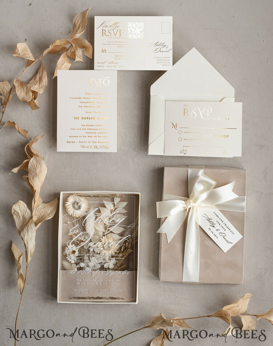 WEDDING INVITATIONS Invitations for VIP/ boxed Invites for Parents Natural Dried Flowers Wedding Invitations in velvet box, Plexi Glamour Boxed Wedding Invitation Suite Luxury, Romantic Velvet Wedding Cards, Bespoke Golden Invites