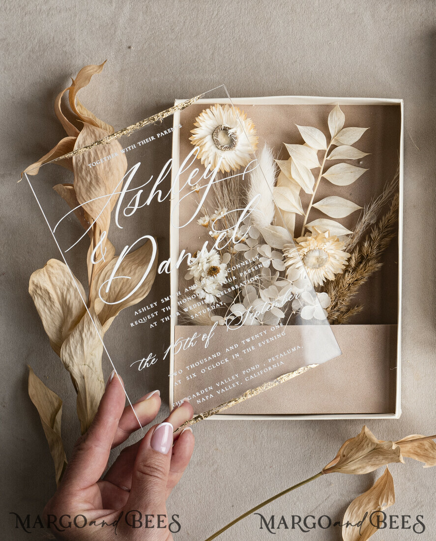 WEDDING INVITATIONS Invitations for VIP/ boxed Invites for Parents Natural Dried Flowers Wedding Invitations in velvet box, Plexi Glamour Boxed Wedding Invitation Suite Luxury, Romantic Velvet Wedding Cards, Bespoke Golden Invites
