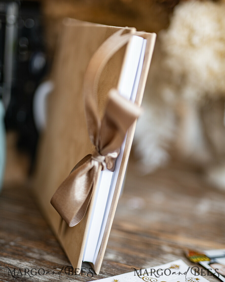 HOCHZEITS-GÄSTEBÜCHER Samtkissen Instax Gästebuch Nude Boho Instax Samt Hochzeitsgästebuch Gold, Beige Sofort-Hochzeitsgästebuch, Polaroid Samt Gästebuch Taupe Goldene Hochzeit