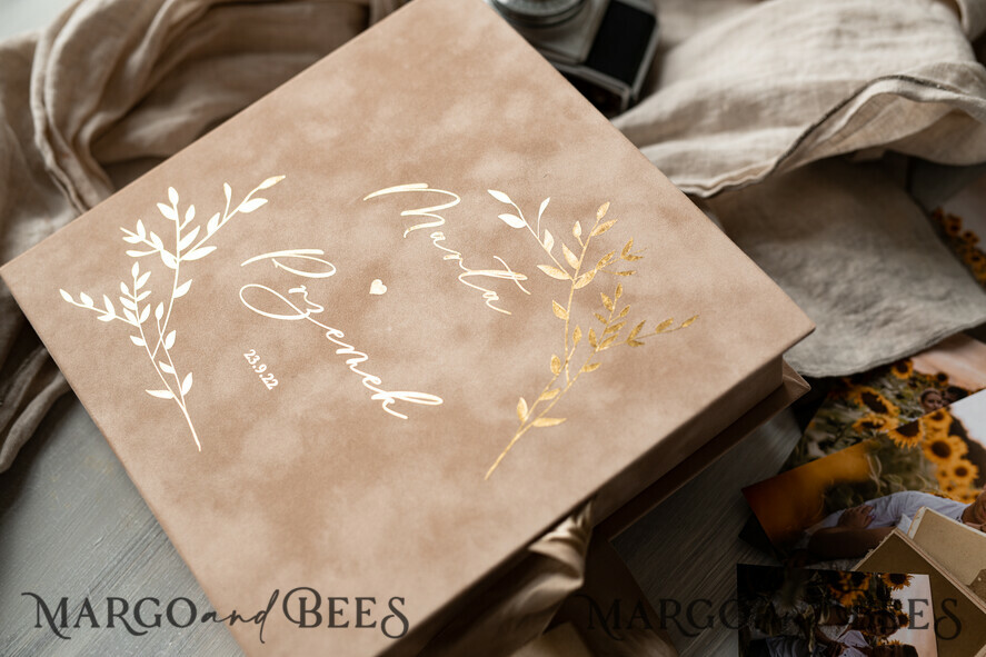 HOCHZEITS-GÄSTEBÜCHER Box mit Urlaub nicht für das Brautpaar gold beige tan Alternative Gästebuch Hochzeits Mad Lib Blätter in Samtbox Hochzeitsrat Mad Lib Box Instax Hinterlasse eine Notiz für Braut und Bräutigam Personalisierte Box