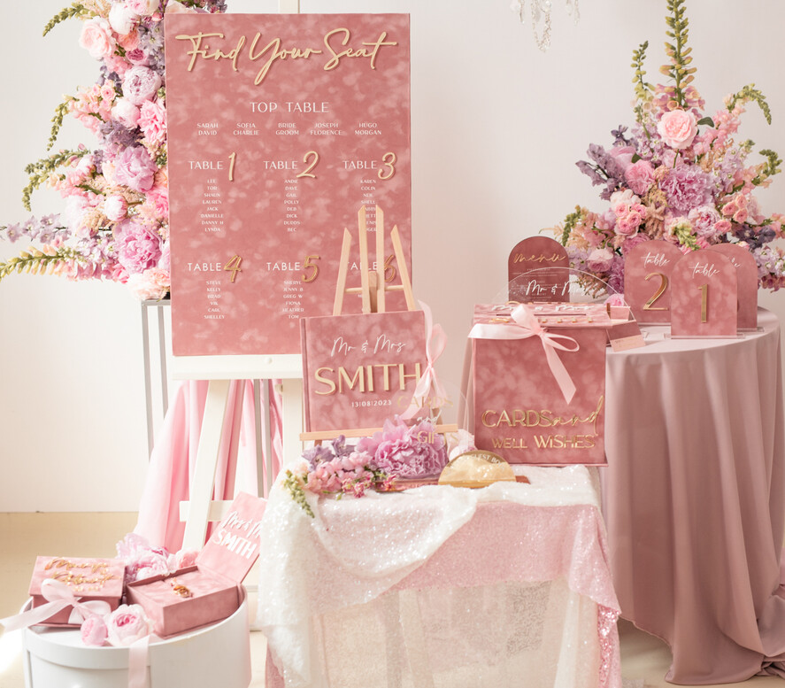 TABLE PLANS AND WEDDING WELCOME SIGNS plexi gold / velvet blush pink velvet and Gold Modern velvet Seating Chart, 3d Elegant Find Your Seat - Seating Plan , Luxury Wedding Table Plan, Wedding Decoration with golden letters - Golden Reception Signage - Custom Ceremony Sign