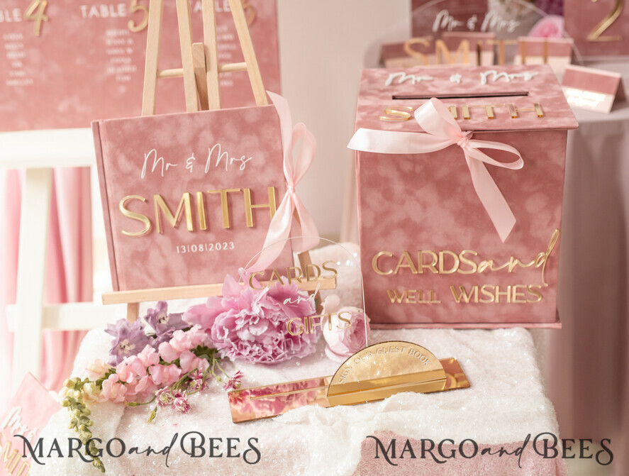 TABLE PLANS AND WEDDING WELCOME SIGNS plexi gold / velvet blush pink velvet and Gold Modern velvet Seating Chart, 3d Elegant Find Your Seat - Seating Plan , Luxury Wedding Table Plan, Wedding Decoration with golden letters - Golden Reception Signage - Custom Ceremony Sign