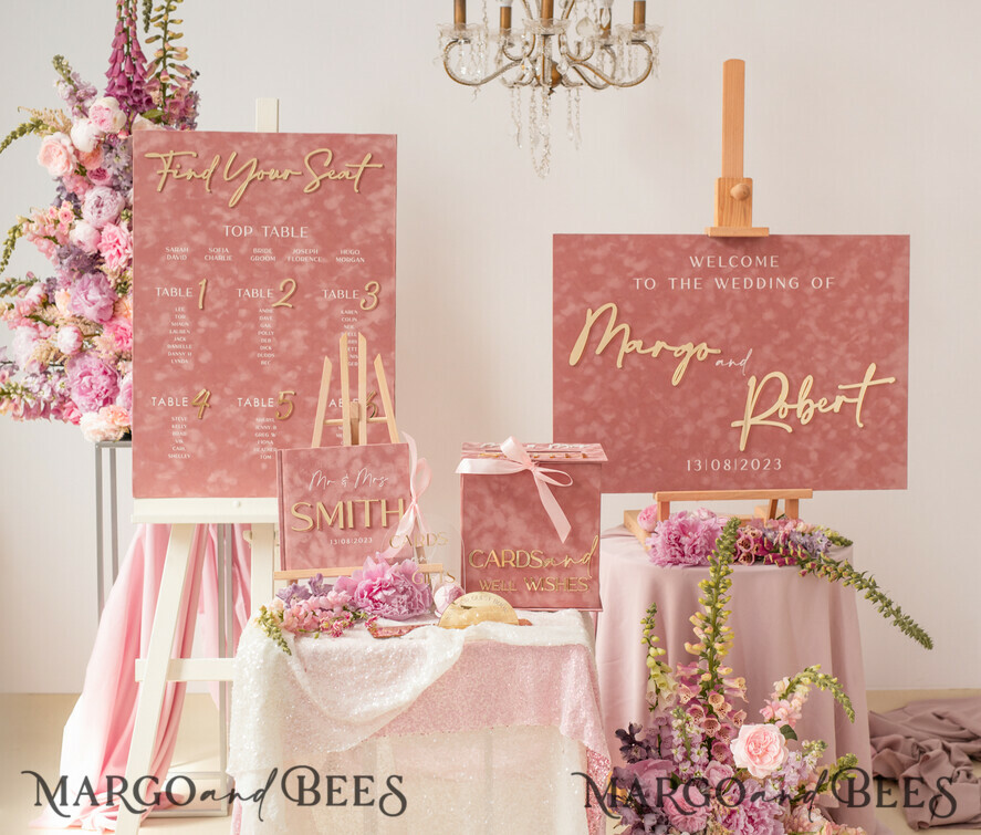 TABLE PLANS AND WEDDING WELCOME SIGNS plexi gold / velvet blush pink velvet and Gold Modern velvet Seating Chart, 3d Elegant Find Your Seat - Seating Plan , Luxury Wedding Table Plan, Wedding Decoration with golden letters - Golden Reception Signage - Custom Ceremony Sign