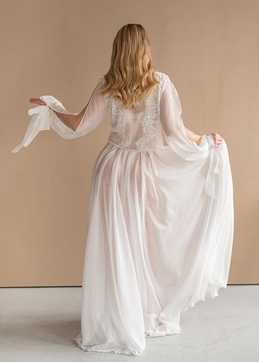 BRAUT Bolero, Kleider, Strumpfband Brautmäntel Seiden-Musselin-Roben für die Braut, lange Spitzen-Brautrobe für die Hochzeit mit weit offenen Ärmeln, Seiden-Brautrobe, lange weiße Robe, Satin-Seiden-Boudoir-Robe, Morgenmantel, Geschenk für die Brautjungfer.