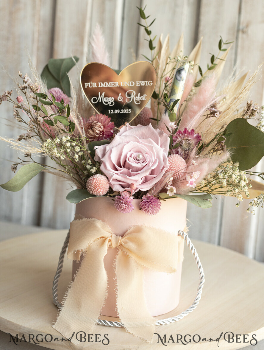 NEWLY WEDS COUPLE GIFTS Geldgeschenk zur Hochzeit Geschenkschachtel für Geld Geldgeschenk zur Hochzeit mit Strauß aus Trockenblumen personalisiert