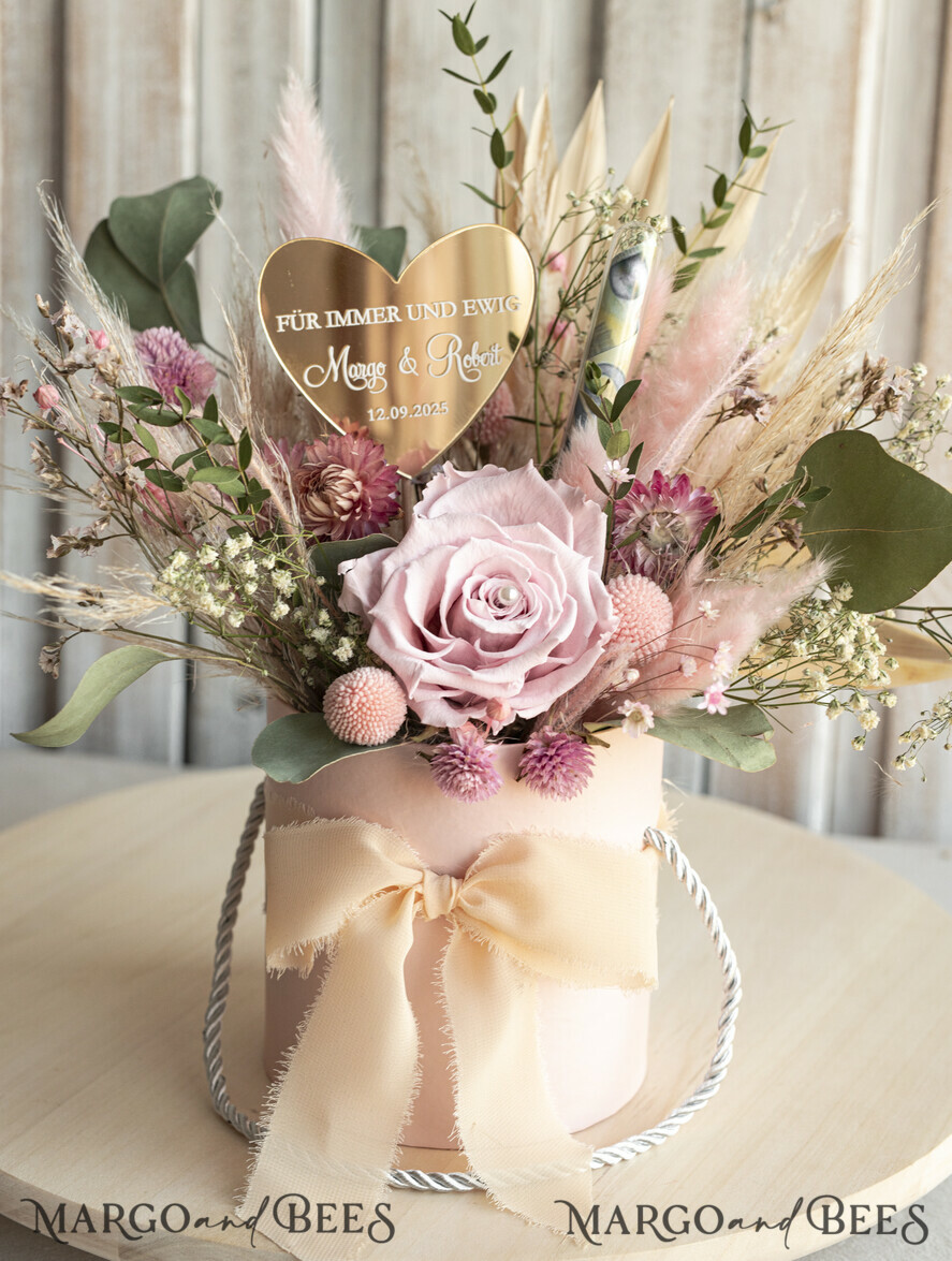 NEWLY WEDS COUPLE GIFTS Geldgeschenk zur Hochzeit Geschenkschachtel für Geld Geldgeschenk zur Hochzeit mit Strauß aus Trockenblumen personalisiert