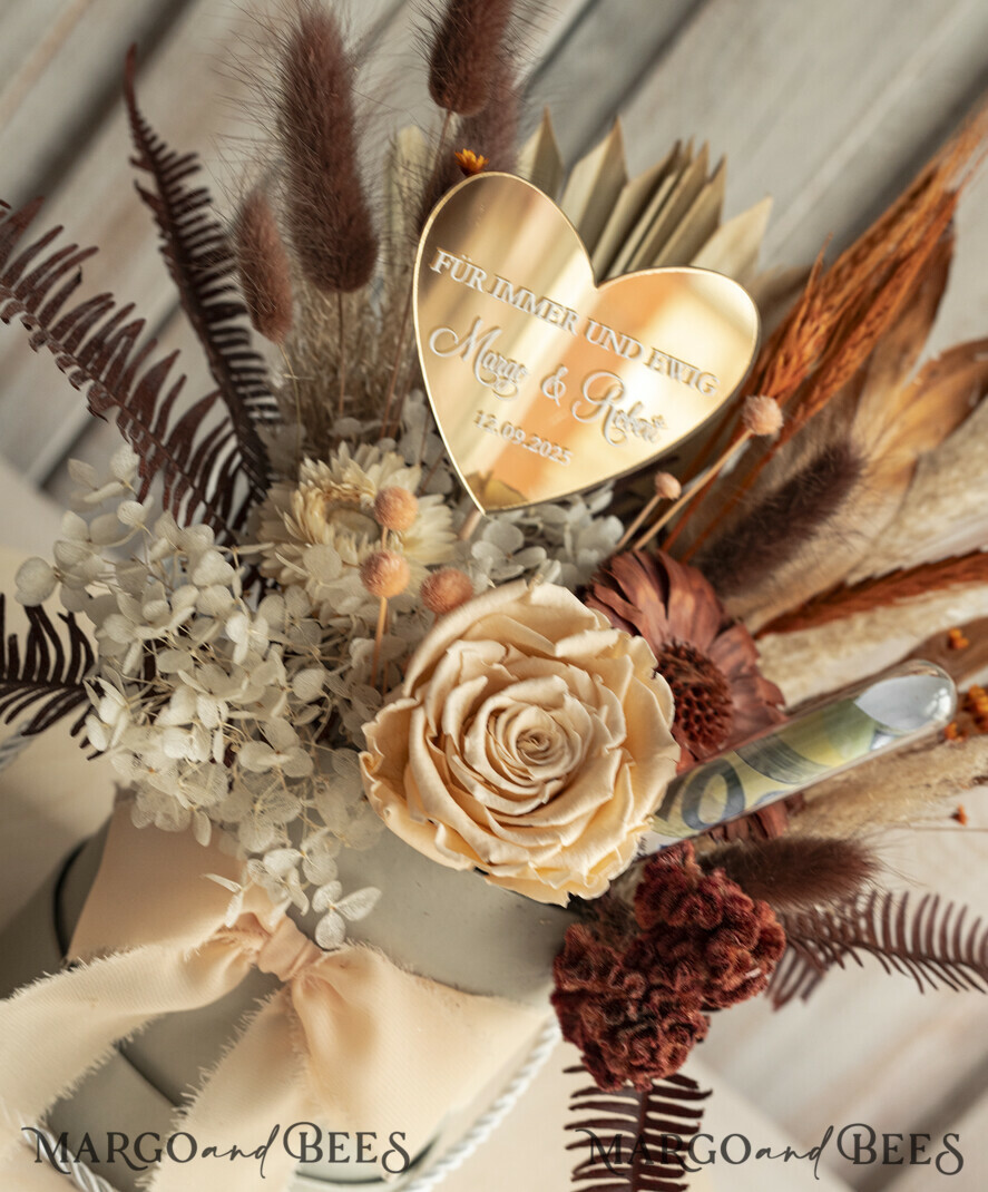 NEWLY WEDS COUPLE GIFTS Geldgeschenk zur Hochzeit Geschenkschachtel für Geld Geldgeschenk zur Hochzeit mit Strauß aus Trockenblumen personalisiert