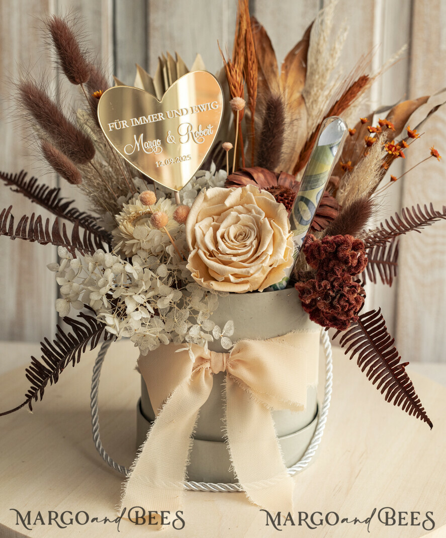 NEWLY WEDS COUPLE GIFTS Geldgeschenk zur Hochzeit Geschenkschachtel für Geld Geldgeschenk zur Hochzeit mit Strauß aus Trockenblumen personalisiert