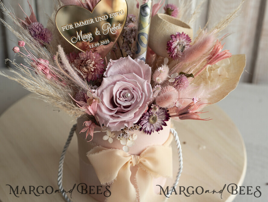 NEWLY WEDS COUPLE GIFTS Geldgeschenk zur Hochzeit Geschenkschachtel für Geld Geldgeschenk zur Hochzeit mit Strauß aus Trockenblumen personalisiert