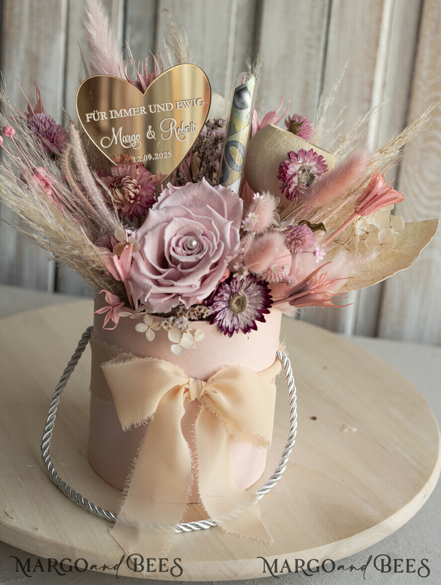 NEWLY WEDS COUPLE GIFTS Geldgeschenk zur Hochzeit Geschenkschachtel für Geld Geldgeschenk zur Hochzeit mit Strauß aus Trockenblumen personalisiert