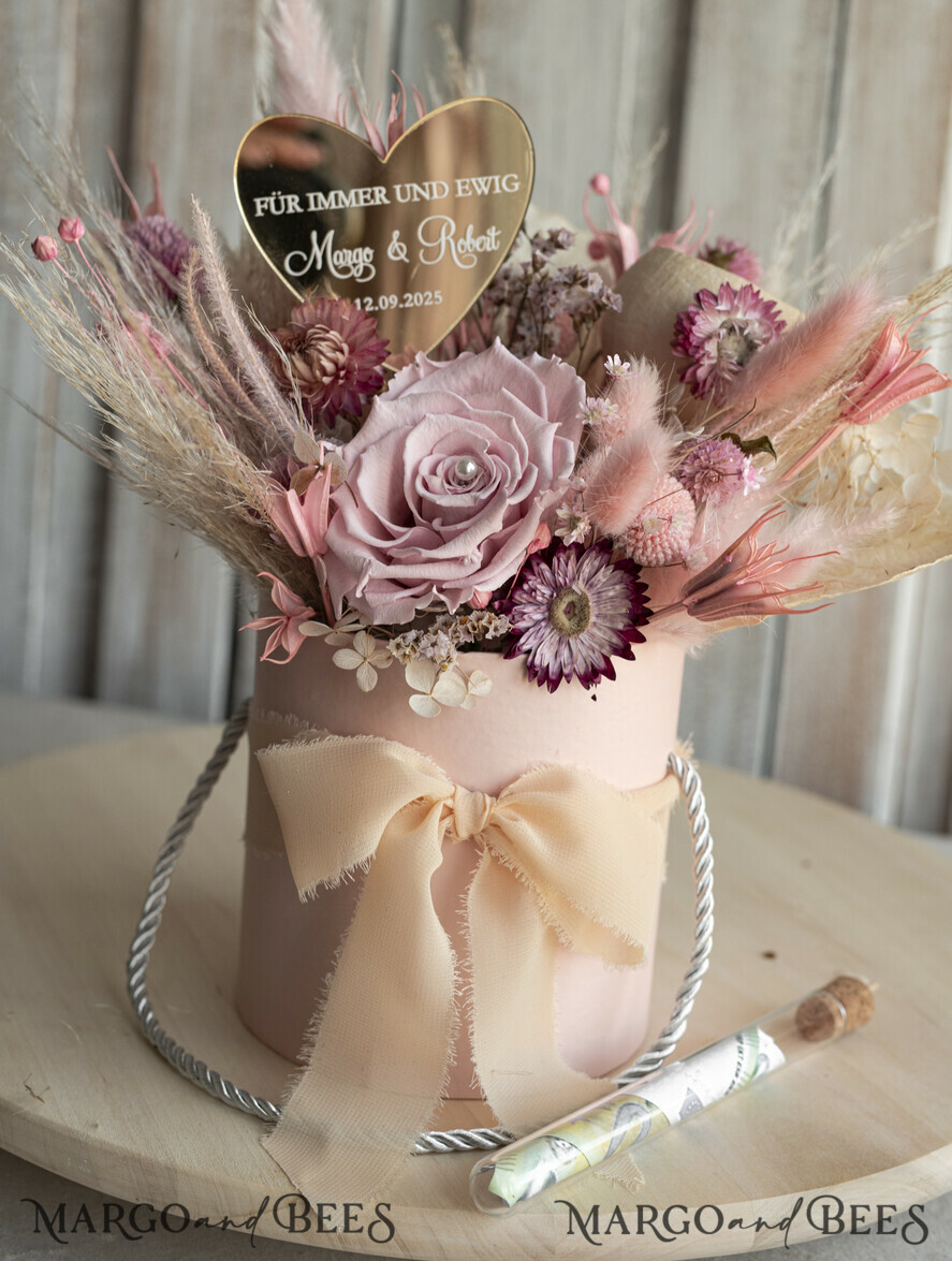 NEWLY WEDS COUPLE GIFTS Geldgeschenk zur Hochzeit Geschenkschachtel für Geld Geldgeschenk zur Hochzeit mit Strauß aus Trockenblumen personalisiert