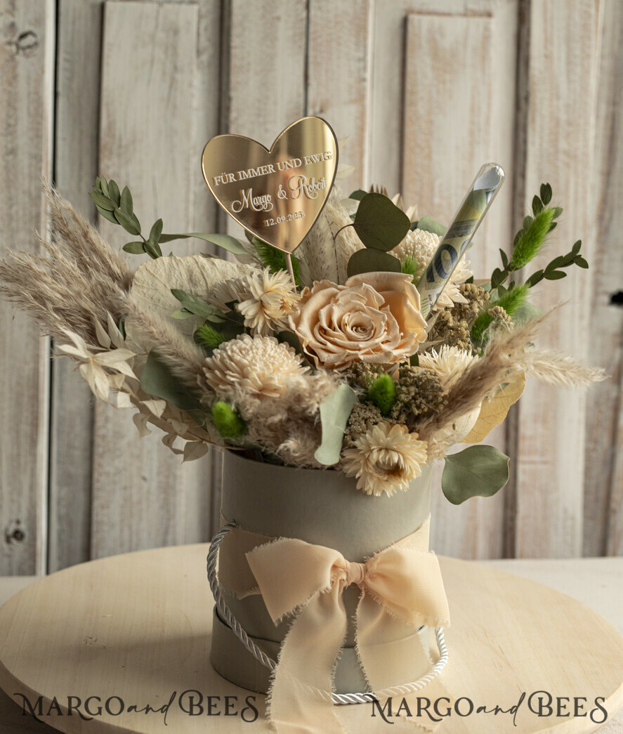 NEWLY WEDS COUPLE GIFTS Geldgeschenk zur Hochzeit Geschenkschachtel für Geld Geldgeschenk zur Hochzeit mit Strauß aus Trockenblumen personalisiert