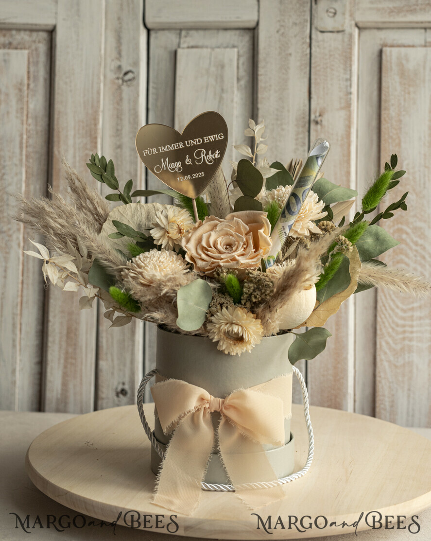 NEWLY WEDS COUPLE GIFTS Geldgeschenk zur Hochzeit Geschenkschachtel für Geld Geldgeschenk zur Hochzeit mit Strauß aus Trockenblumen personalisiert