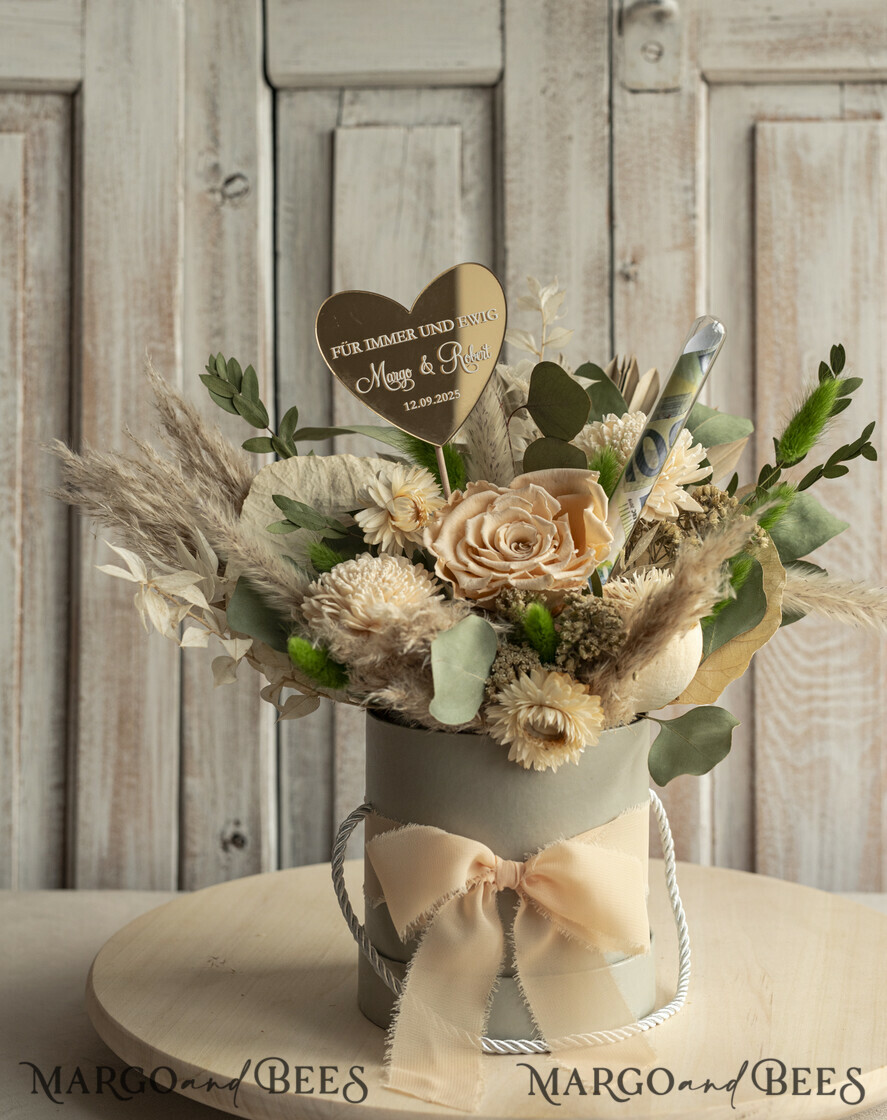NEWLY WEDS COUPLE GIFTS Geldgeschenk zur Hochzeit Geschenkschachtel für Geld Geldgeschenk zur Hochzeit mit Strauß aus Trockenblumen personalisiert