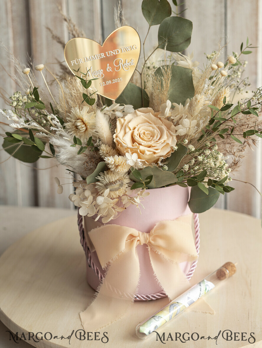 NEWLY WEDS COUPLE GIFTS Geldgeschenk zur Hochzeit Geschenkschachtel für Geld Geldgeschenk zur Hochzeit mit Strauß aus Trockenblumen personalisiert