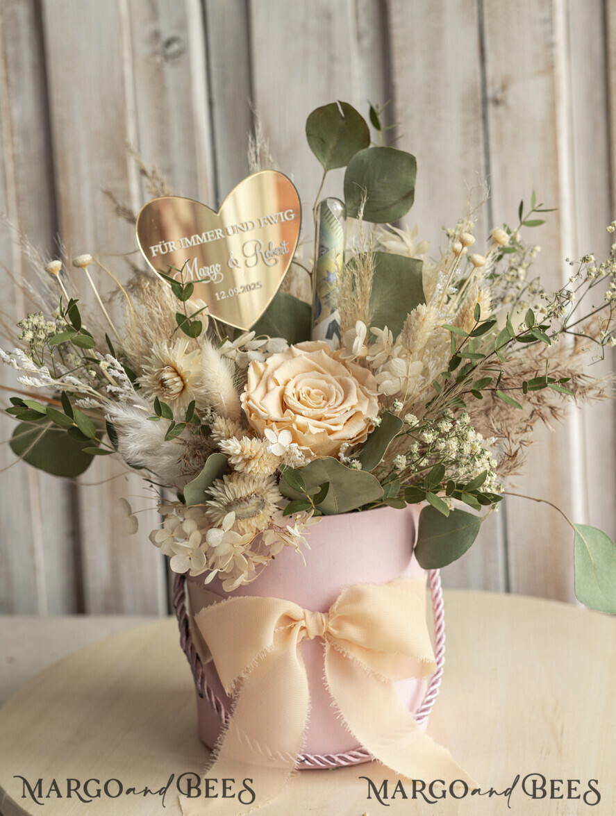 NEWLY WEDS COUPLE GIFTS Geldgeschenk zur Hochzeit Geschenkschachtel für Geld Geldgeschenk zur Hochzeit mit Strauß aus Trockenblumen personalisiert