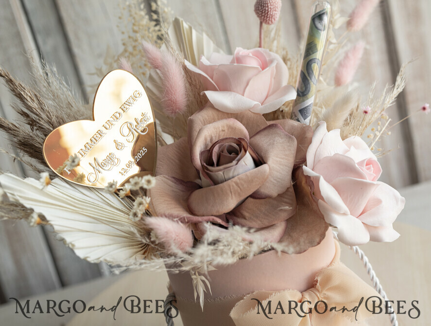 NEWLY WEDS COUPLE GIFTS Geldgeschenk zur Hochzeit Geschenkschachtel für Geld Geldgeschenk zur Hochzeit mit Strauß aus Trockenblumen personalisiert