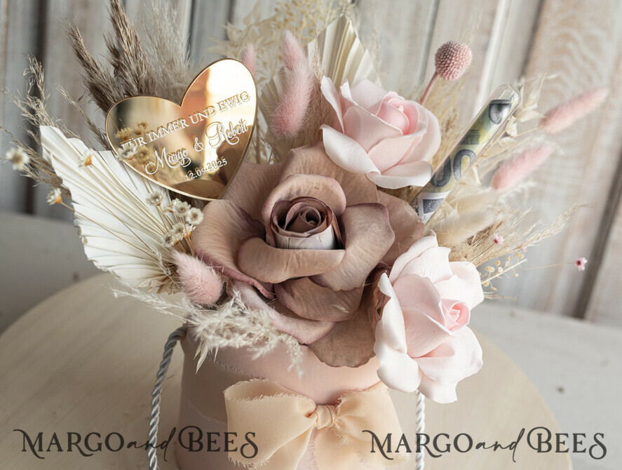 NEWLY WEDS COUPLE GIFTS Geldgeschenk zur Hochzeit Geschenkschachtel für Geld Geldgeschenk zur Hochzeit mit Strauß aus Trockenblumen personalisiert