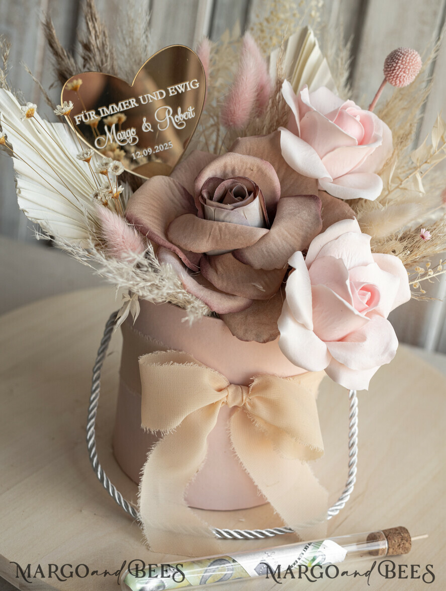 NEWLY WEDS COUPLE GIFTS Geldgeschenk zur Hochzeit Geschenkschachtel für Geld Geldgeschenk zur Hochzeit mit Strauß aus Trockenblumen personalisiert