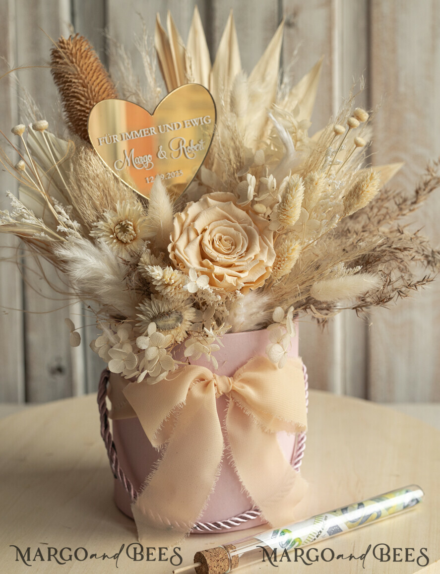 NEWLY WEDS COUPLE GIFTS Geldgeschenk zur Hochzeit Geschenkschachtel für Geld Geldgeschenk zur Hochzeit mit Strauß aus Trockenblumen personalisiert