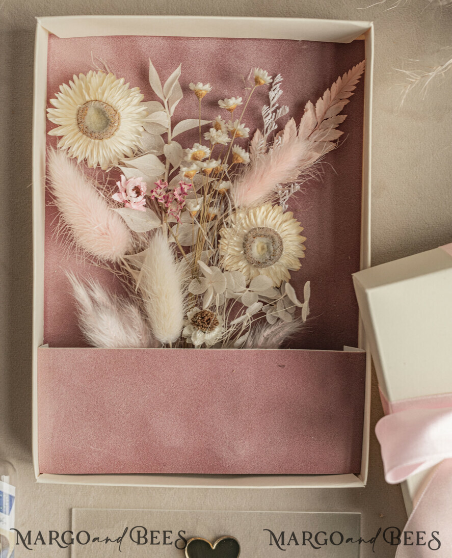 FRISCH VERHEIRATETES PAAR GESCHENKE Geldgeschenk zur Hochzeit Geschenkschachtel für Geld Geldgeschenk zur Hochzeit mit Strauß aus Trockenblumen personalisiert, Reagenzglas für Geld.