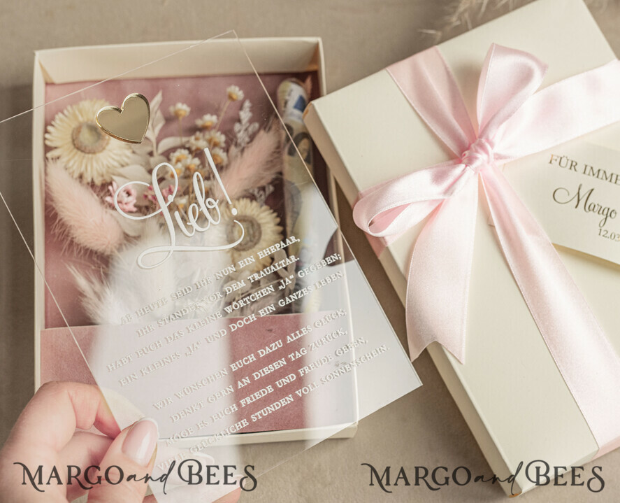 FRISCH VERHEIRATETES PAAR GESCHENKE Geldgeschenk zur Hochzeit Geschenkschachtel für Geld Geldgeschenk zur Hochzeit mit Strauß aus Trockenblumen personalisiert, Reagenzglas für Geld.