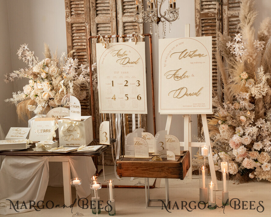 TISCHDEKORATIONSCHILDER Samt Tischnummern und Dekoration Acrylbogen Tischnummer & Dinner-Menü-Kombination, gefrorenes Elfenbein-Acryl-Gold-Schild, goldene gefrostete Plexi-Velours-Tischnummern & Menü-Kombination, luxuriöse Hochzeits-Tischdekoration, Hochzeitsbeschilderung goldene Spiegeltischnummern & Menü
