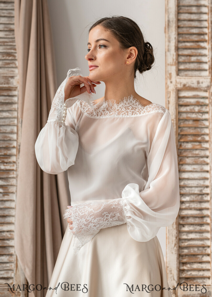 BRIDE bolero, robes, garter LACE WEDDING BOLERO Ivory Silk and Lace Wedding bolero long sleeve, Shrug Women Wedding, Bridal Backless Coverup, Ivory Blouse for Bride, Bridal Lace Blouse, dress capalet