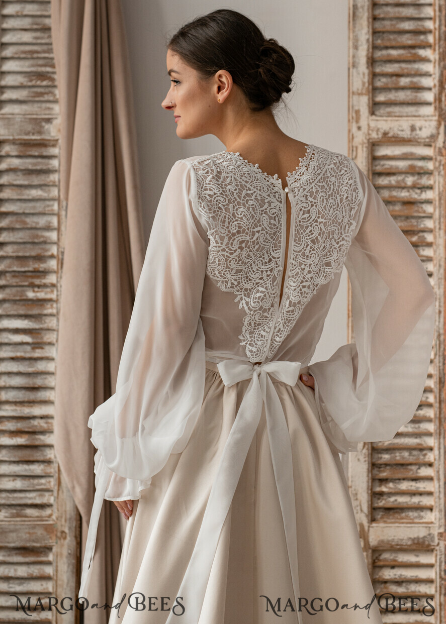BRAUT Bolero, Kleider, Strumpfband SPITZEN HOCHZEITSBOLERO Elfenbein Seide und Spitze Hochzeitsbolero mit langen Ärmeln, Shrug Damen Hochzeitsjacke, Braut Rückenfreies Cover-up, Elfenbein Bluse für die Braut, Braut Spitze Bluse, Kleid Capelet