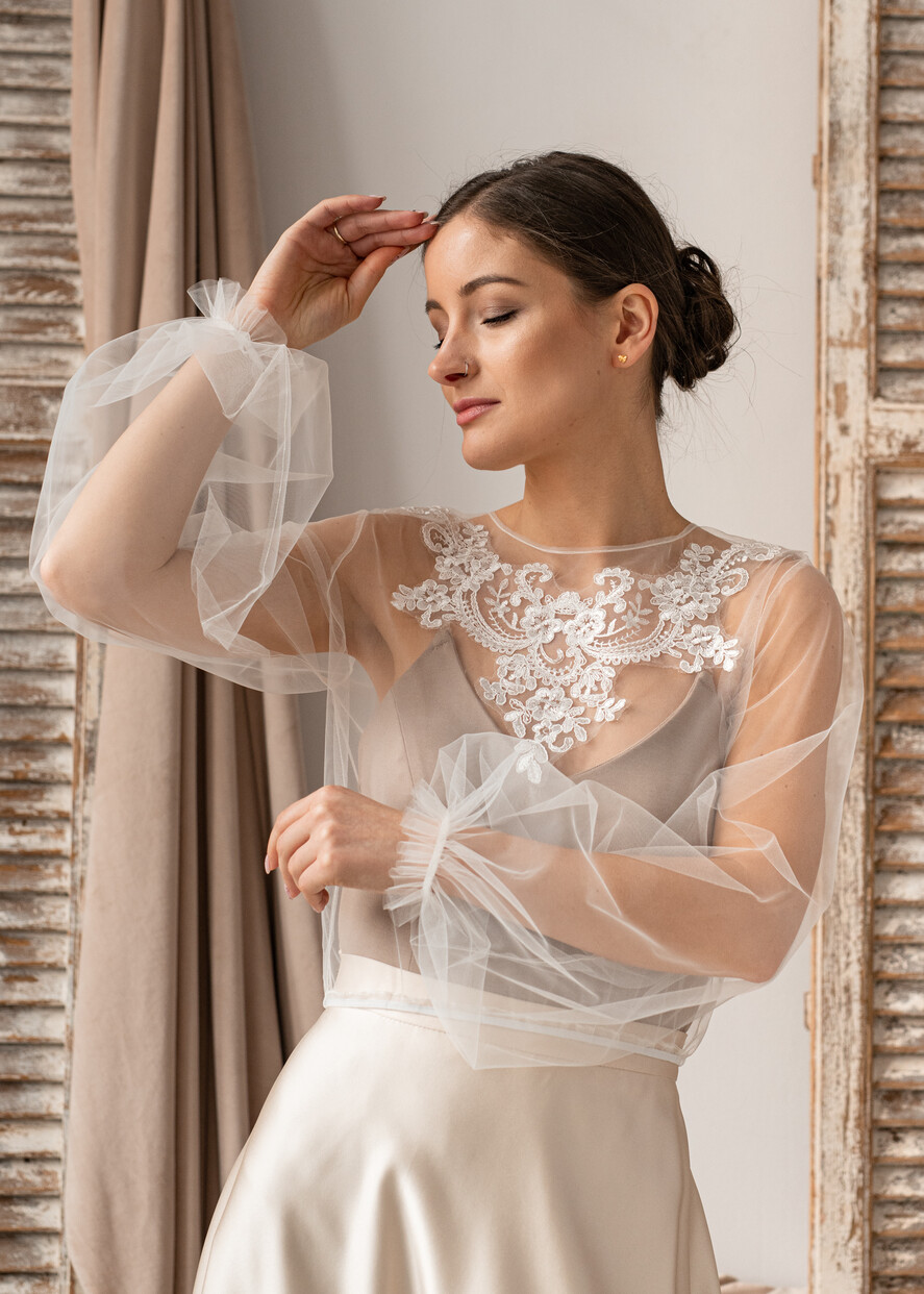 BRIDE bolero, robes, garter LACE WEDDING BOLERO Ivory Lace Wedding bolero long sleeve, Shrug Women Wedding, Bridal Backless Coverup, Ivory Blouse for Bride, Bridal Lace Blouse, dress capalet
