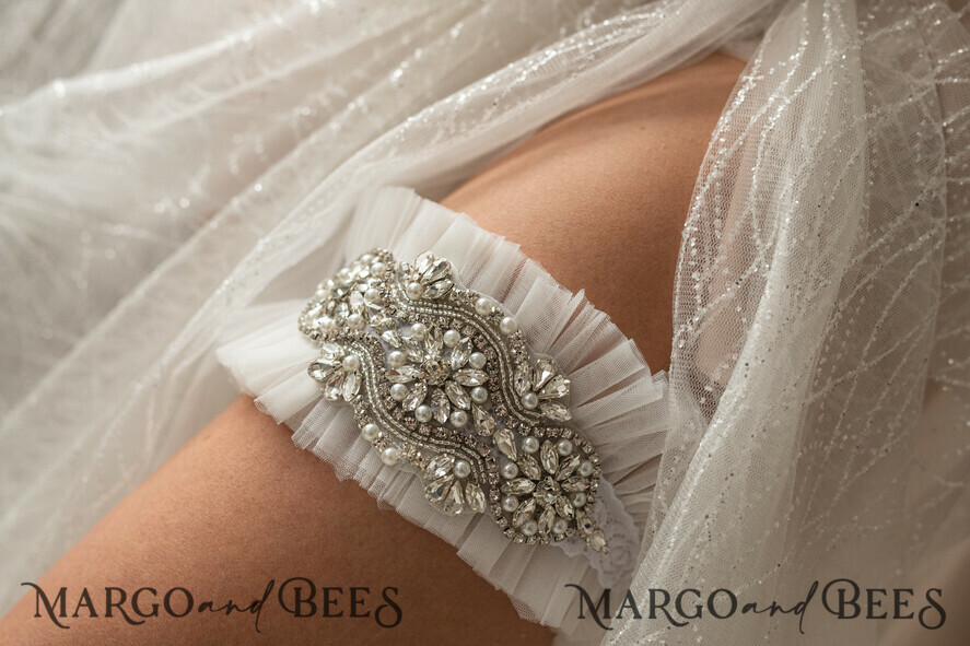 BRAUT Bolero, Kleider, Strumpfband NACHTKLEID / UNTERHEMD Weißes/Elfenbein Nachthemd mit Perlen, Seidensatin für die Braut, Brautunterkleid, Hochzeitsunterwäsche, Brautunterwäsche, Braut-Nachthemd.