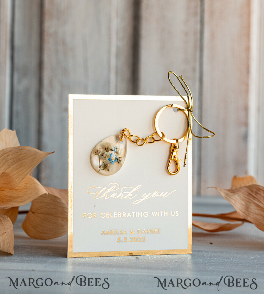 WEDDING FAVORS Resin Custom Resin Keychain Wedding Favors For Guests in bulk Custom Resin forget me not and baby breath flower Keychain, Golden personalised Thank you gifts Teardrop Keychain with Gold-Plated Stainless Steel Hardware