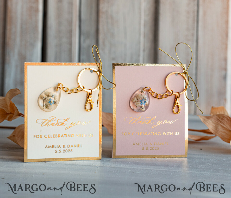 WEDDING FAVORS Resin Custom Resin Keychain Wedding Favors For Guests in bulk Custom Resin forget me not and baby breath flower Keychain, Golden personalised Thank you gifts Teardrop Keychain with Gold-Plated Stainless Steel Hardware