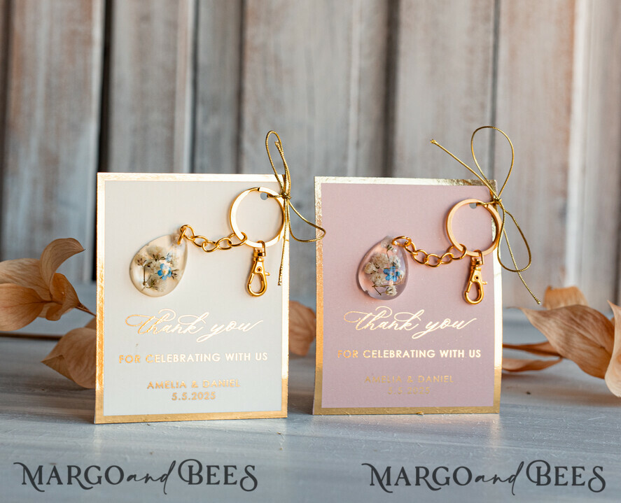 WEDDING FAVORS Resin Custom Resin Keychain Wedding Favors For Guests in bulk Custom Resin forget me not and baby breath flower Keychain, Golden personalised Thank you gifts Teardrop Keychain with Gold-Plated Stainless Steel Hardware