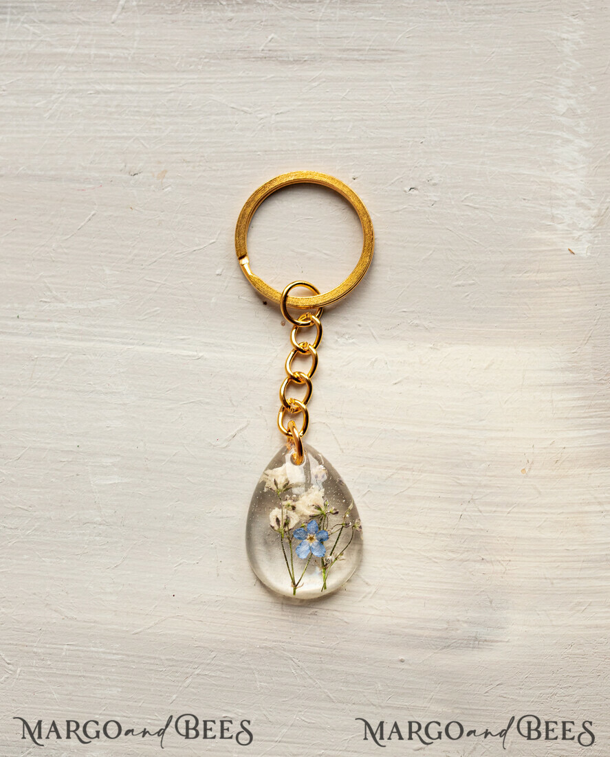 WEDDING FAVORS Resin Custom Resin Keychain Wedding Favors For Guests in bulk Custom Resin forget me not and baby breath flower Keychain, Golden personalised Thank you gifts Teardrop Keychain with Gold-Plated Stainless Steel Hardware