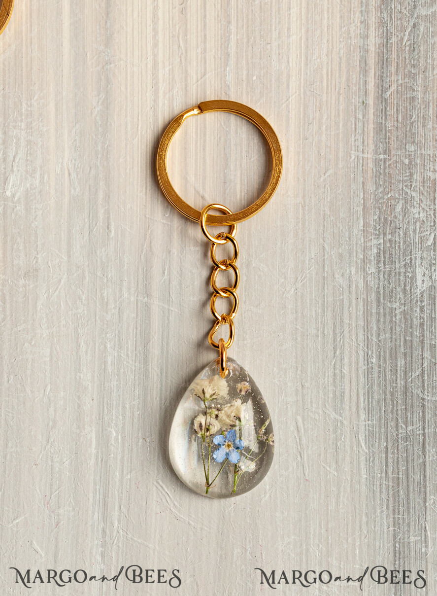 WEDDING FAVORS Resin Custom Resin Keychain Wedding Favors For Guests in bulk Custom Resin forget me not and baby breath flower Keychain, Golden personalised Thank you gifts Teardrop Keychain with Gold-Plated Stainless Steel Hardware
