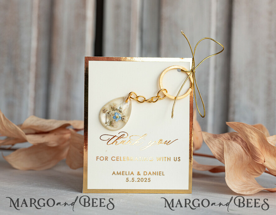 WEDDING FAVORS Resin Custom Resin Keychain Wedding Favors For Guests in bulk Custom Resin forget me not and baby breath flower Keychain, Golden personalised Thank you gifts Teardrop Keychain with Gold-Plated Stainless Steel Hardware
